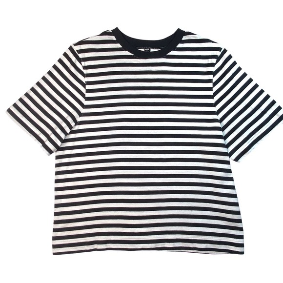 Uniqlo Striped Minimalist B&W Short Sleeve Shirt - Picture 2 of 5